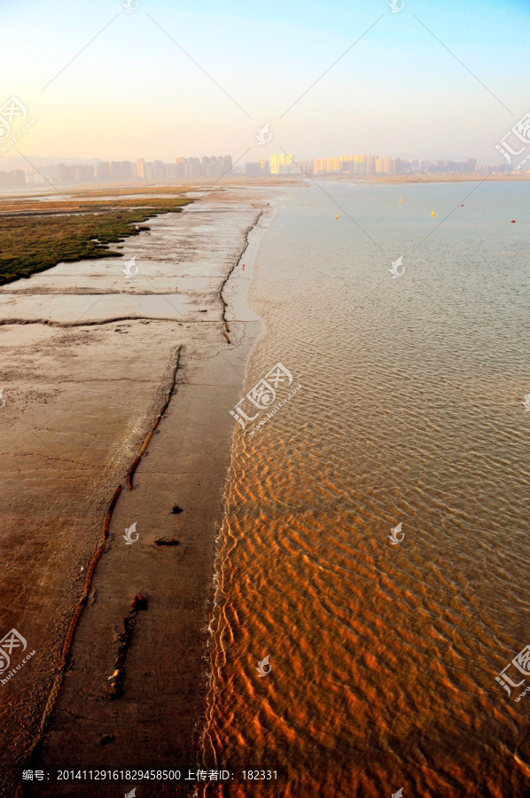 出海口水岸