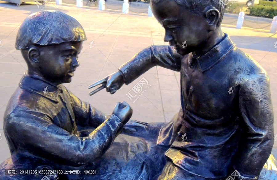 儿童雕塑,布包锤