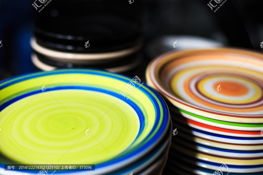 彩色餐盘
