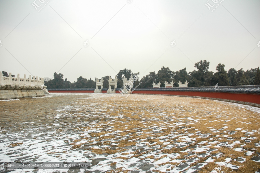 北京天坛公园冬日残雪