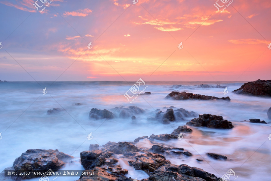 海上日出