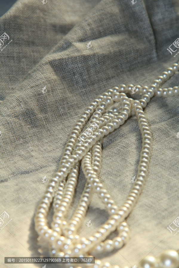 珍珠项链特写素材