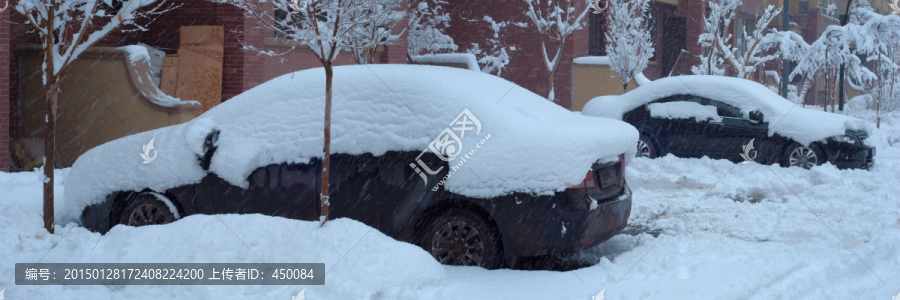 暴风雪城市一角