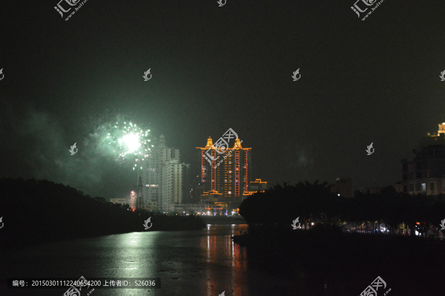 江滨夜景