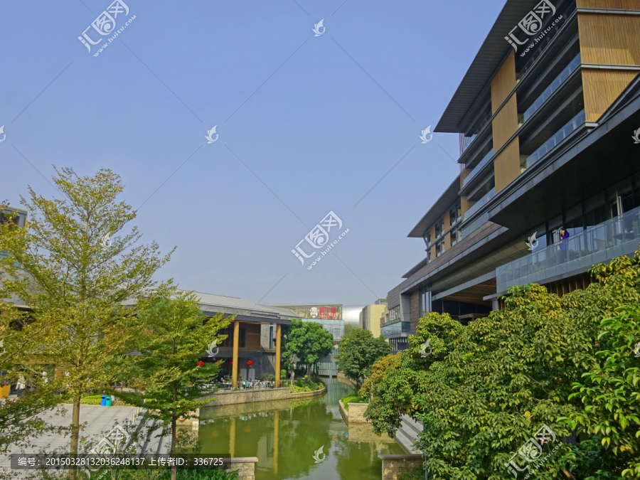 欢乐海岸,曲水街街景