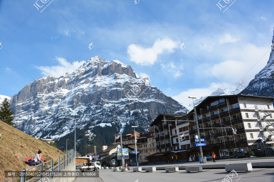 国外风景摄影,雪山下的旅店