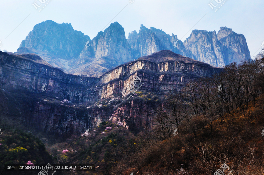 洪谷山山色,景色,巍峨