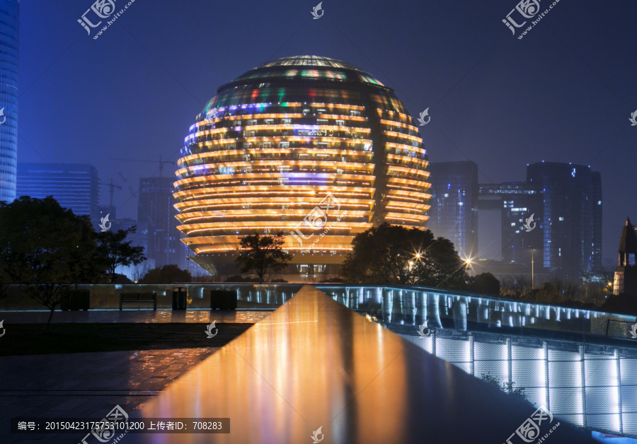 杭州钱江新城国际会议中心夜景