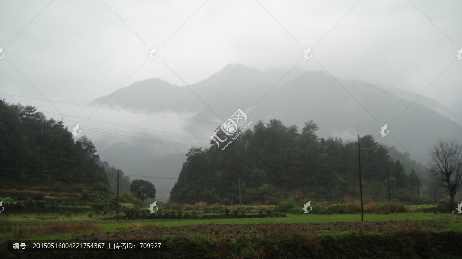 江西婺源古村落,群山