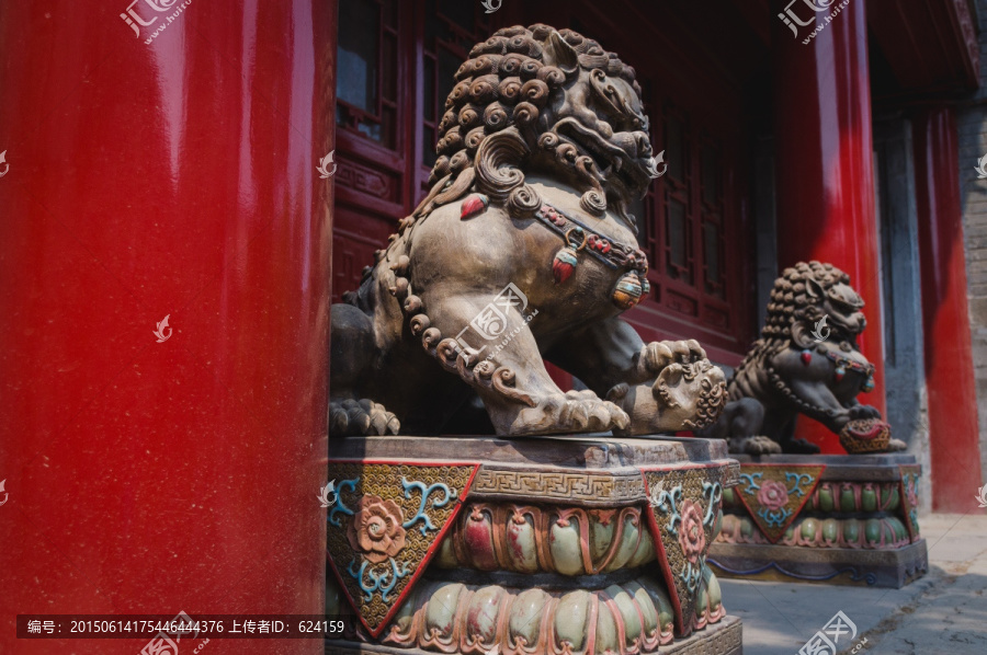 北京大钟寺石狮子