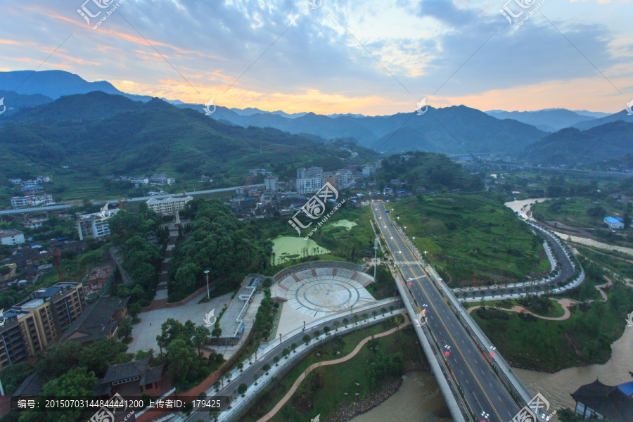 叙永新区沿河景观永宁河大桥鸟瞰