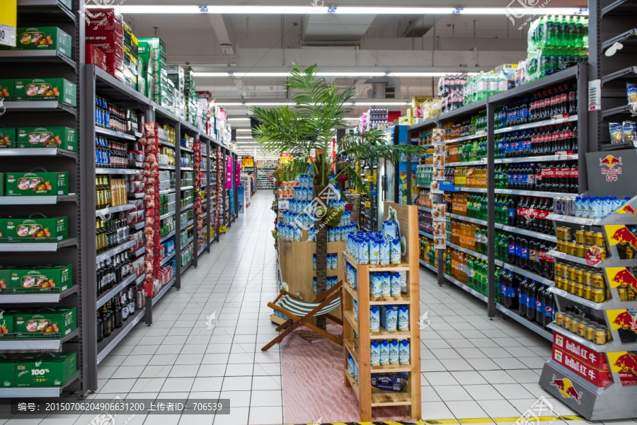 超市饮料区