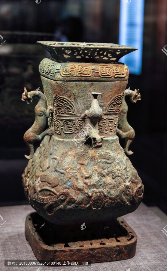 战国蟠螭纹铜方壶,战国青铜方壶