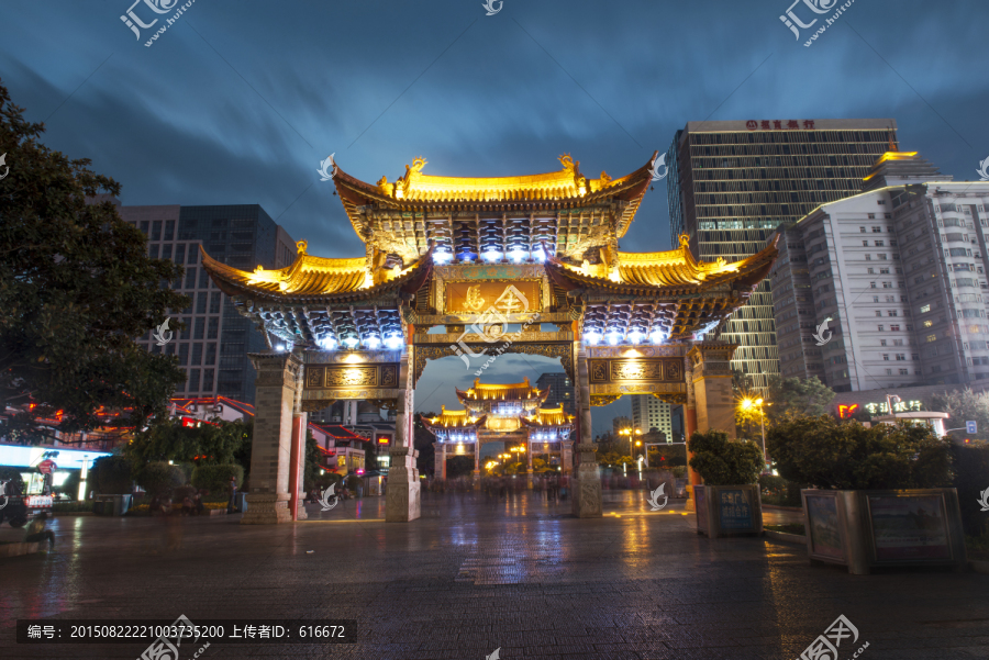 昆明金马碧鸡坊夜景