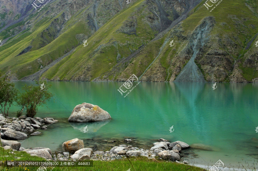 高山湖泊