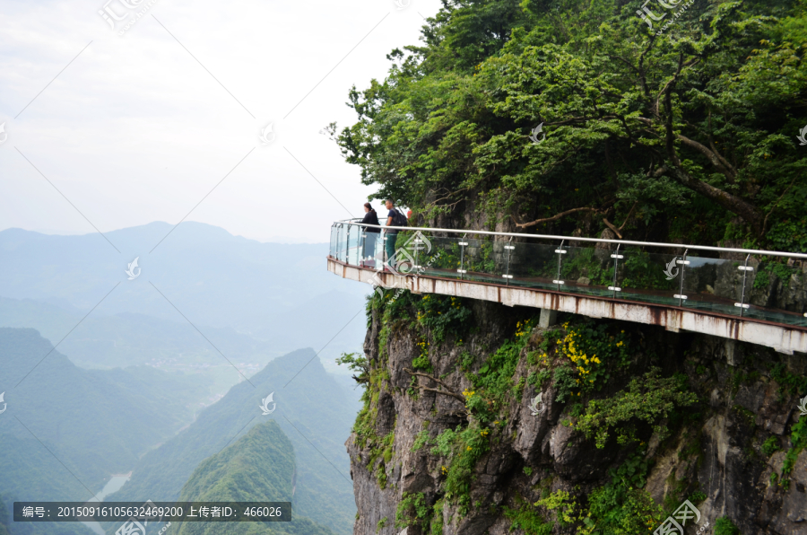 張家界天門山玻璃棧道