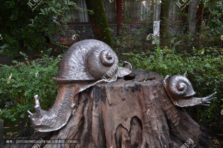 雕塑蜗牛