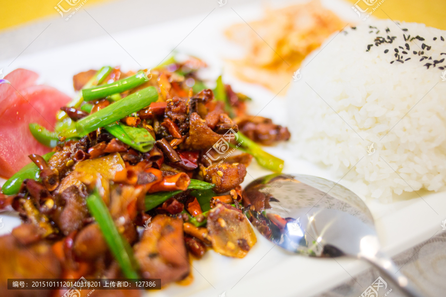 干椒辣子鸡饭