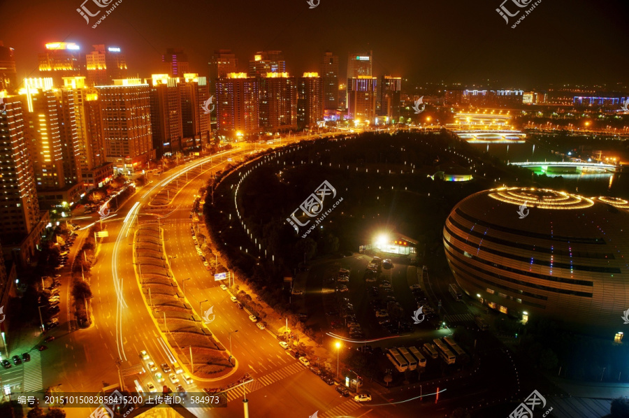 郑州郑东新区CBD车流夜景