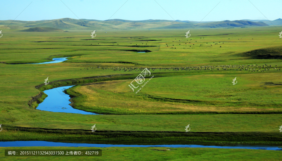 秋季草原牧场河流风光