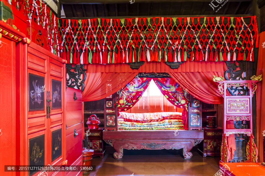 中式婚礼洞房