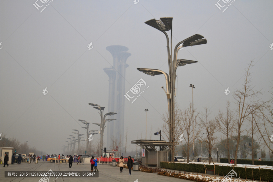 北京景观大道雾霾天