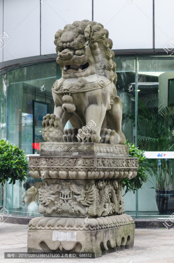 石狮子雕像