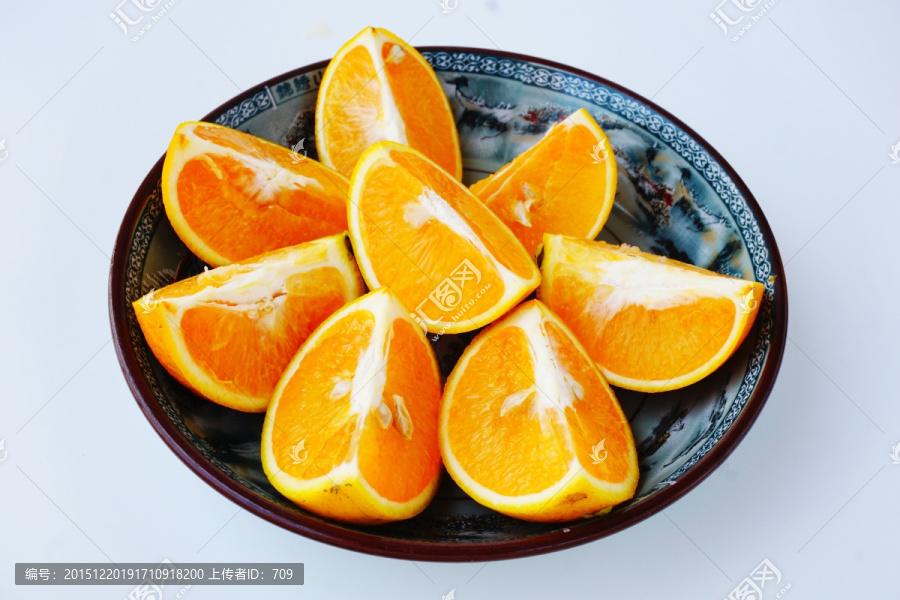 红橙水果盘