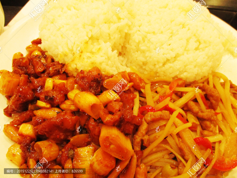 土豆肉絲宮保雞丁雙拼套飯