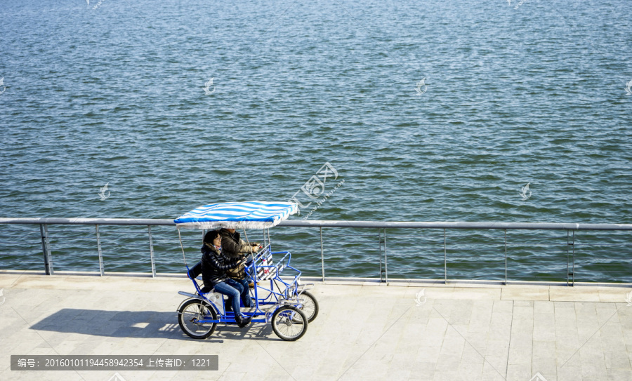 滴水湖人文