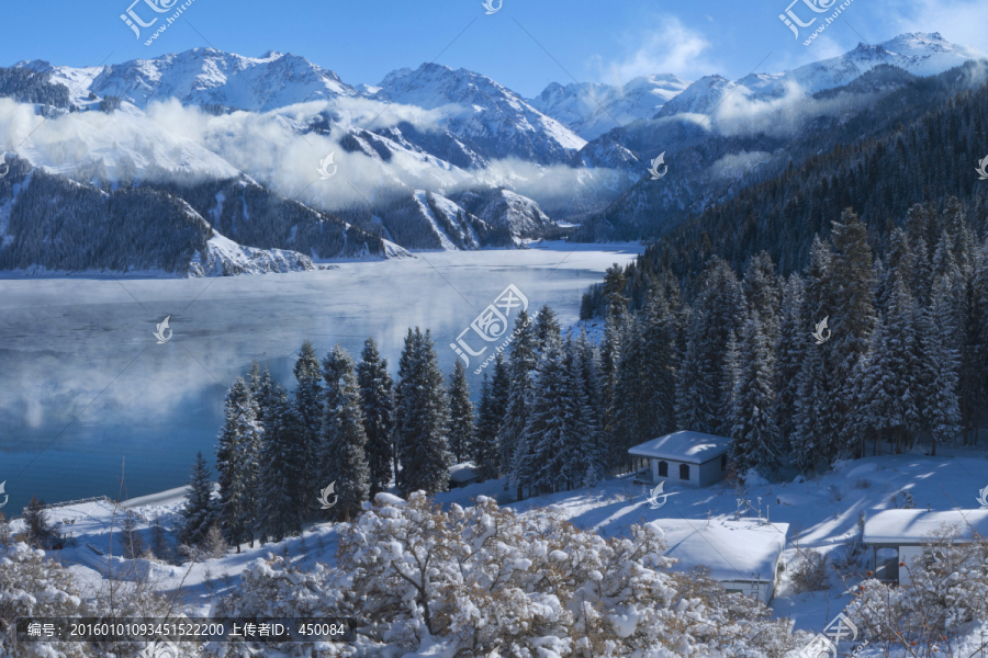 天池雪景