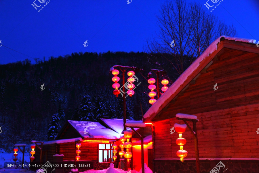 雪山夜色,雪乡红灯笼