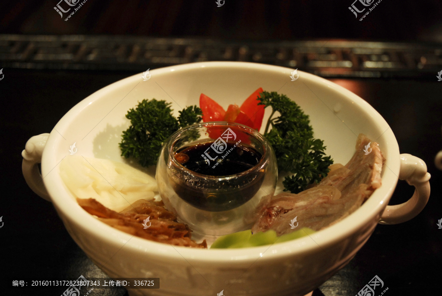 仿秦汉古餐厅古法烹饪膳食