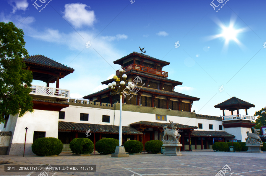 戚城文物景區(qū)大門
