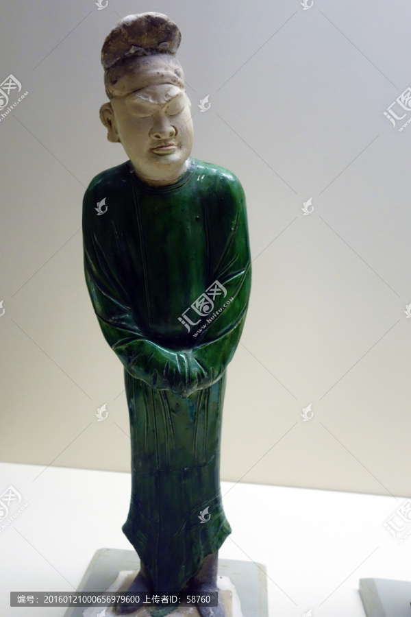 绿釉陶男俑