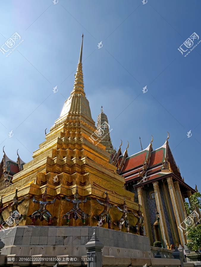 泰国大皇宫尖顶金塔
