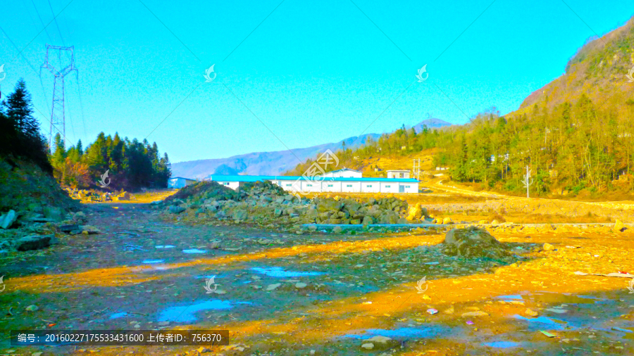 山野藍(lán)天