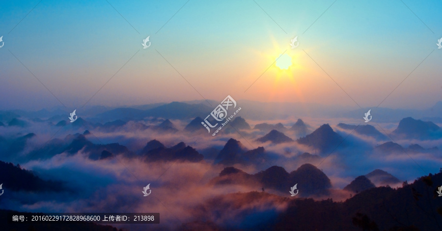 云山霧海,日出