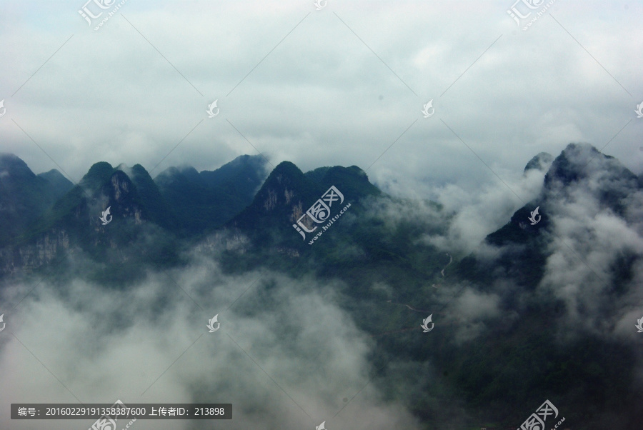 山路彎彎