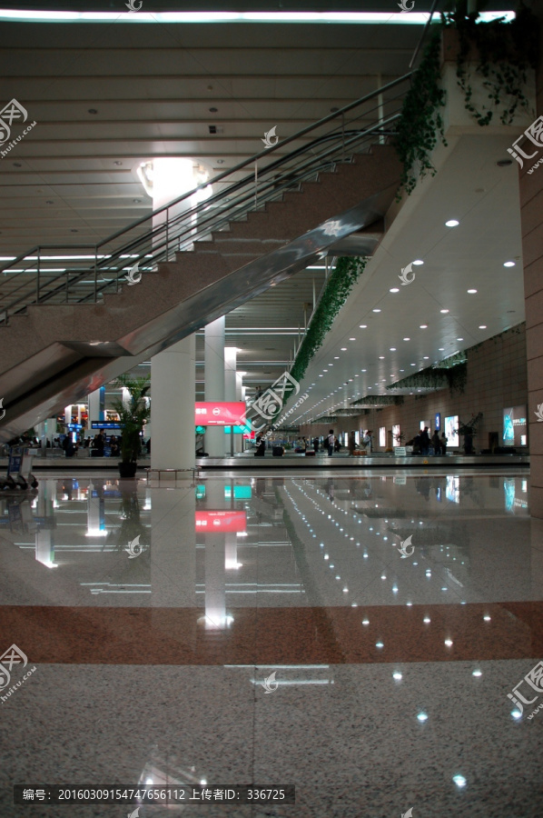 上海浦东机场,航站楼内景