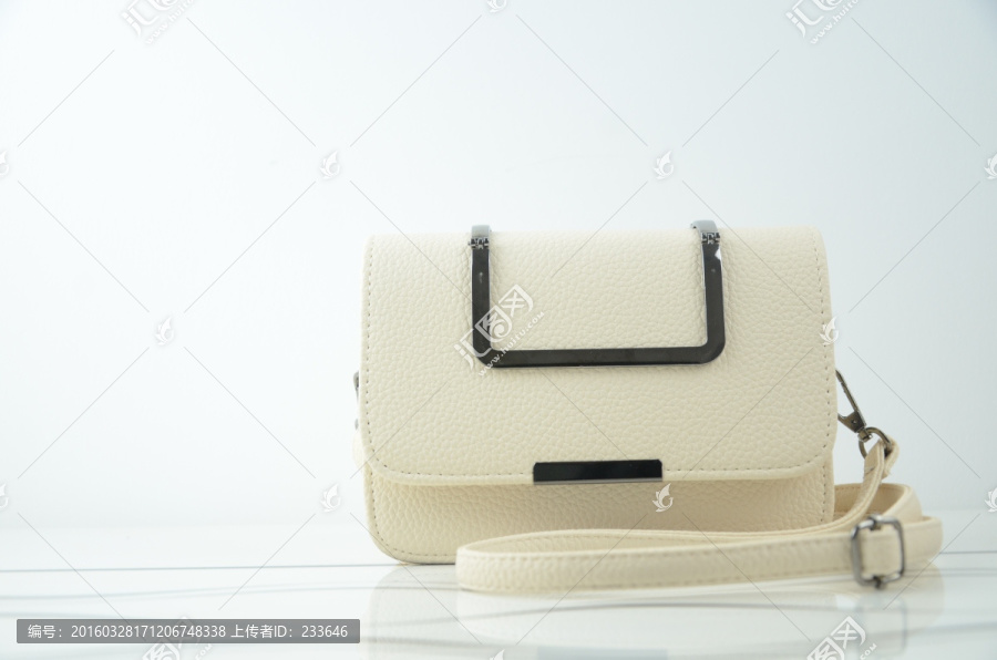 女包