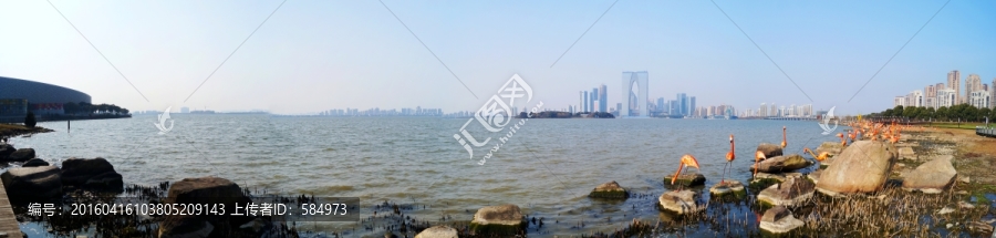 苏州金鸡湖畔东方之门全景接片图