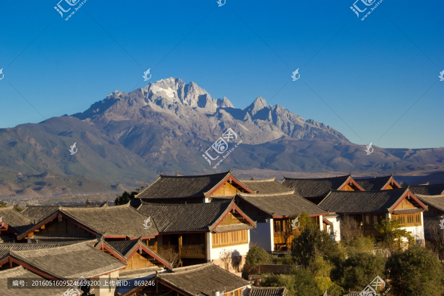 丽江古城玉龙雪山