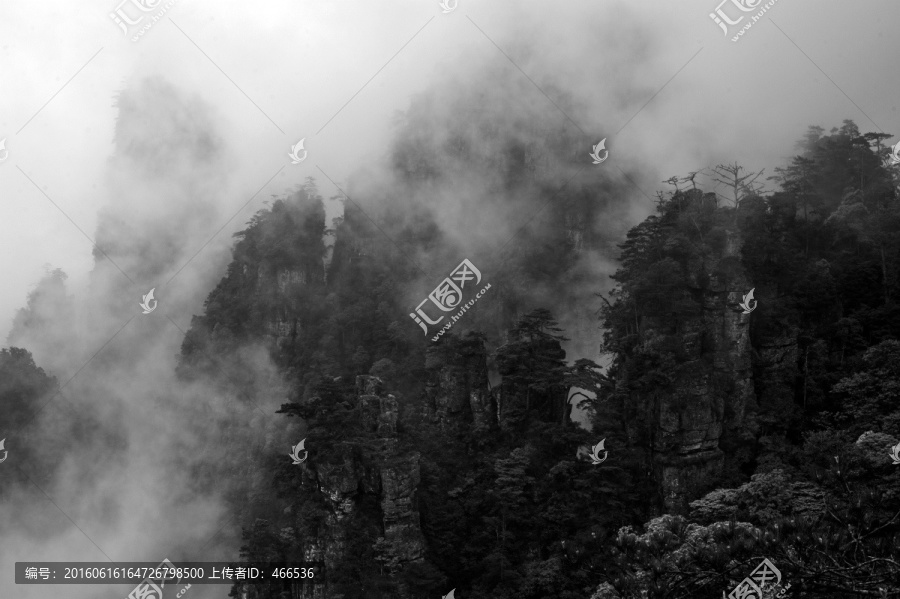 水墨山水,莲花山,雾