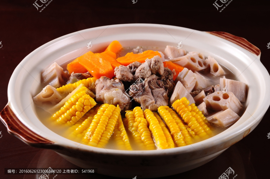 砂锅排骨玉米汤