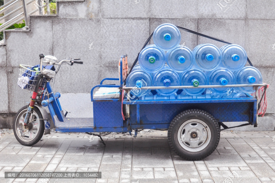 电动自行车