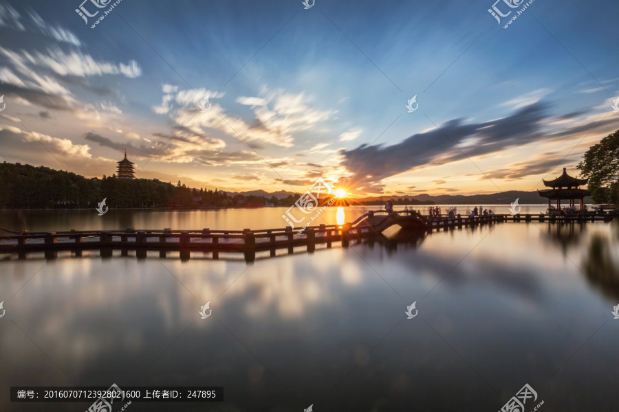 雷锋夕照