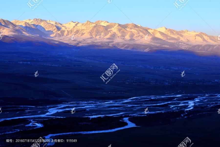 岗什卡雪山