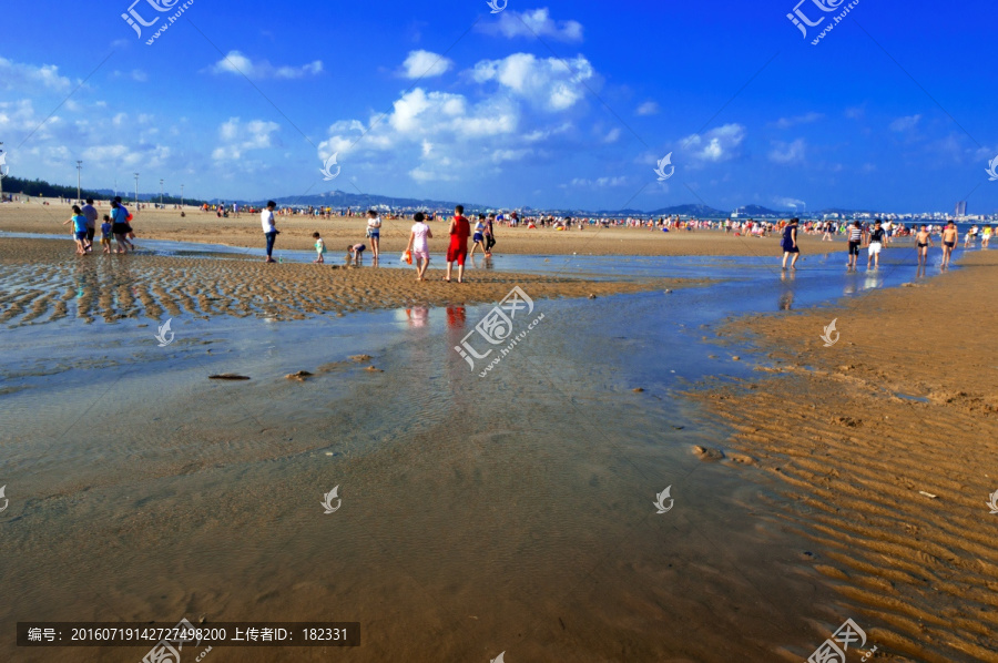 海滨沙滩夏季风