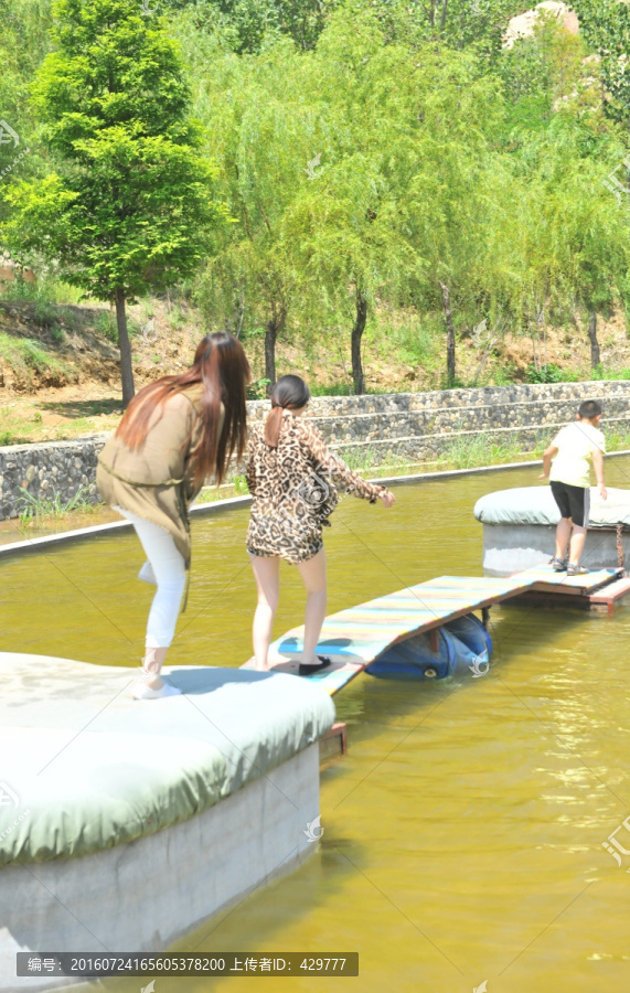 水上娱乐,亲水项目